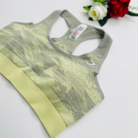 Gymshark Adapt Ombre Seamless Sports Bra - Picture 3 of 7